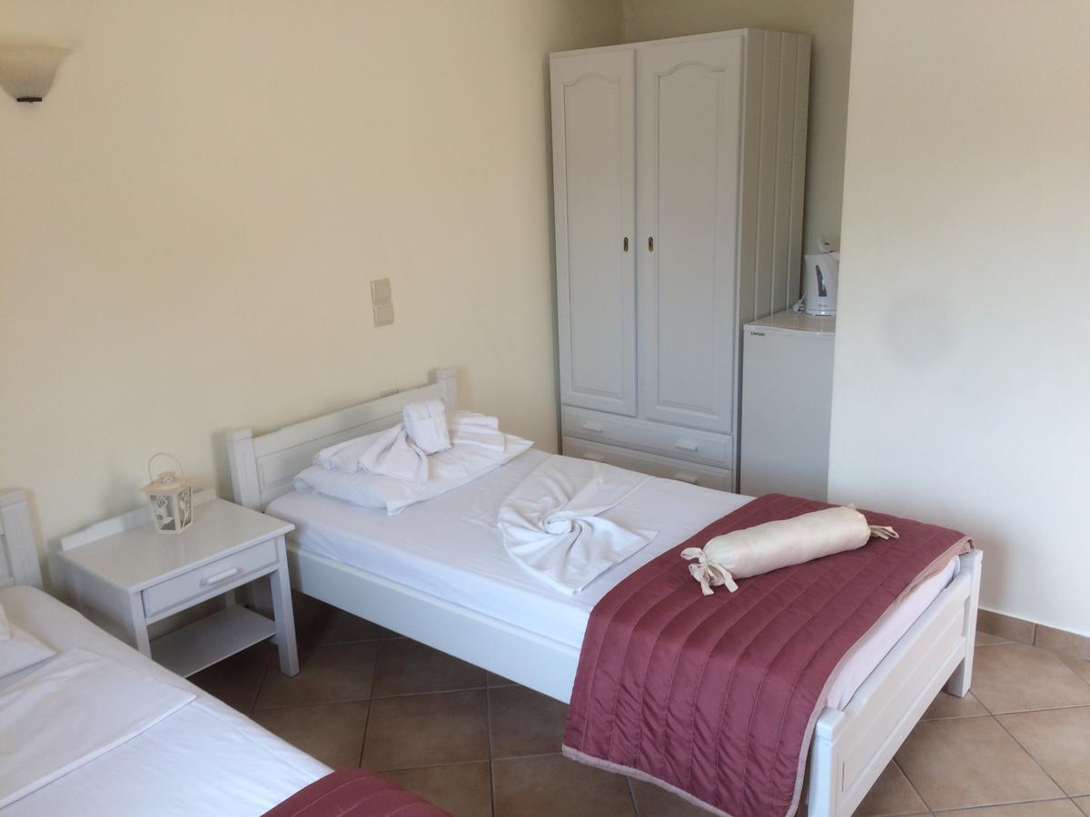 Molos Beach Rooms Киссамос Экстерьер фото