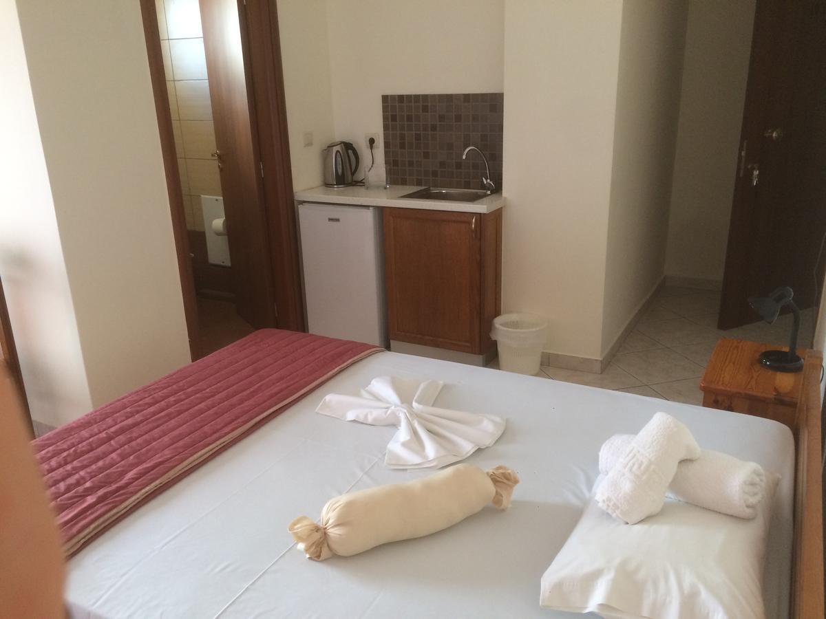 Molos Beach Rooms Киссамос Экстерьер фото